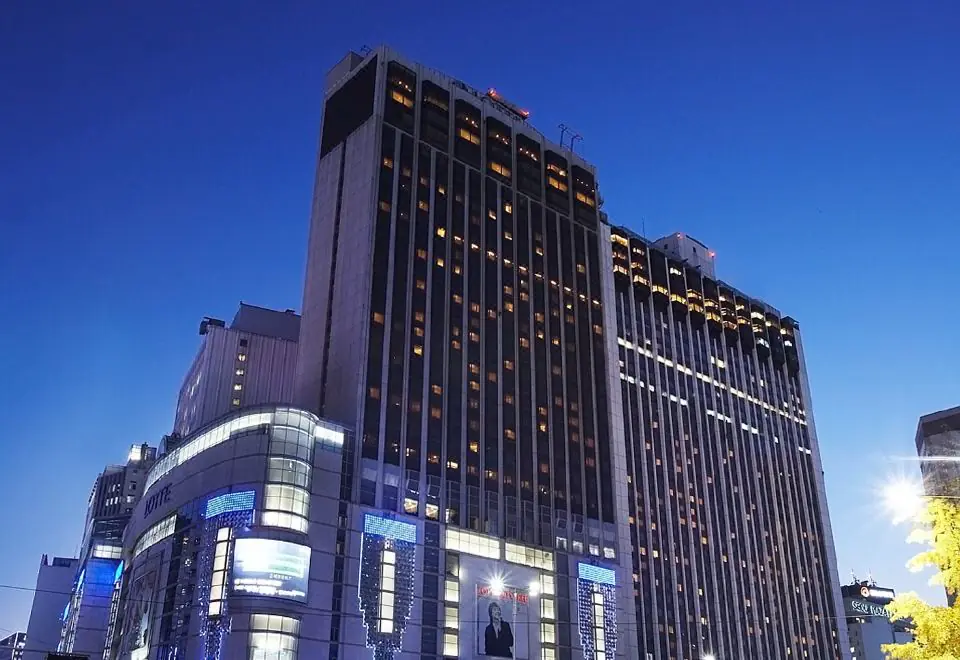 Lotte Hotel Seoul 或 Westin Josun Seoul:先選你最不想在晚上失去什麼縮圖