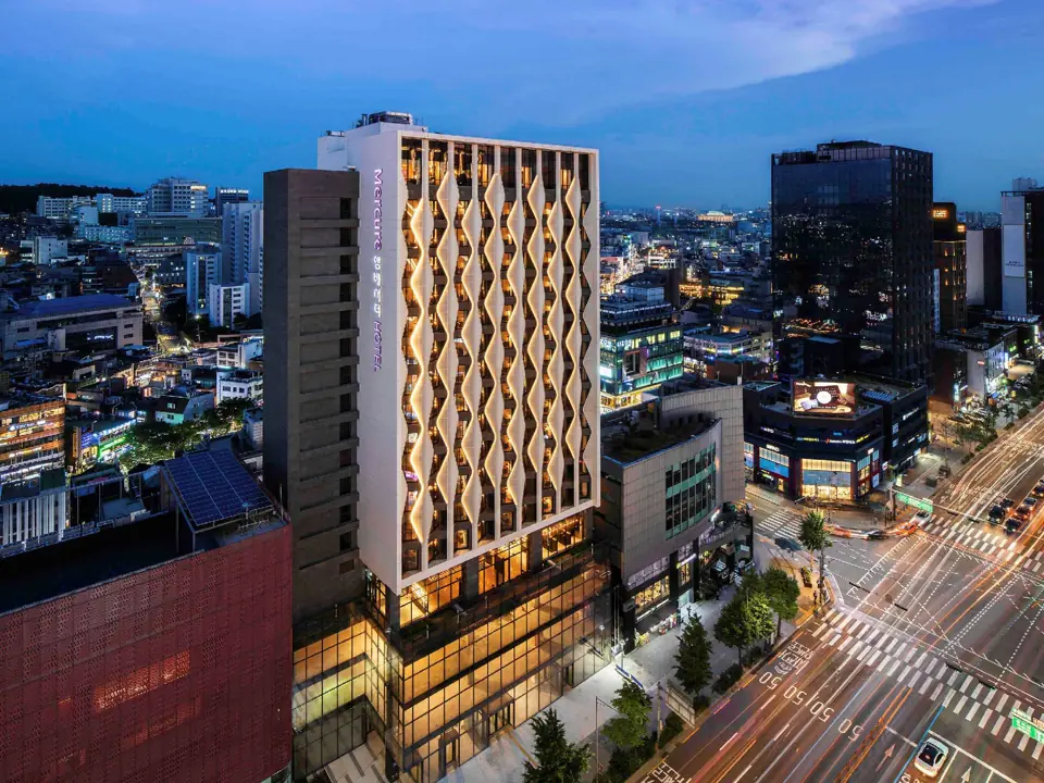 Mercure Ambassador Seoul Hongdae 的便利,不是弘大站近:是你願不願意把晚上交給弘大縮圖