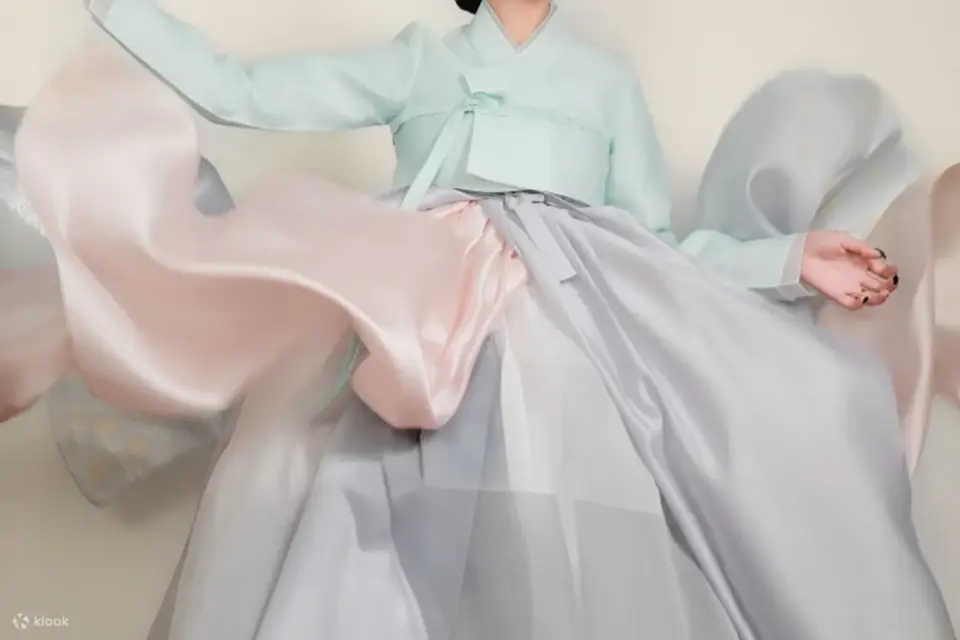 穿韓服一定要去景福宮?選錯宮殿,先消失的是你想拍的首爾 縮圖