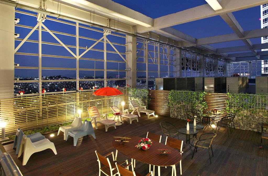 空中花園東大門金斯敦酒店館內露台公共空間