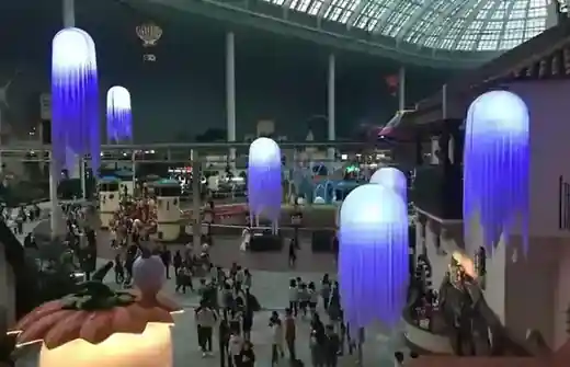 樂天世界 Adventure 室內遊樂園區與玻璃穹頂